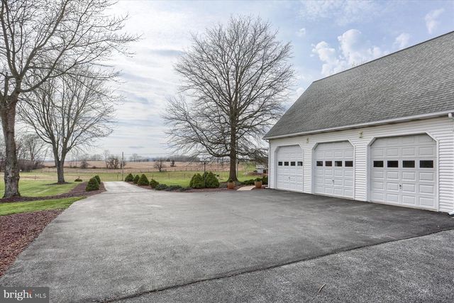 9421 CARLISLE RD, Dillsburg, PA 17019