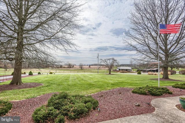 9421 CARLISLE RD, Dillsburg, PA 17019