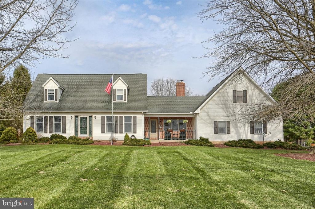 9421 CARLISLE RD, Dillsburg, PA 17019