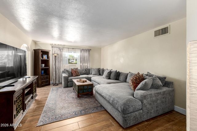 3126 N 42ND Street, Phoenix, AZ 85018