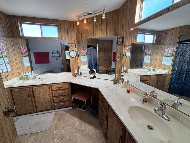 225 N Akers Street 121, Visalia, CA 93291