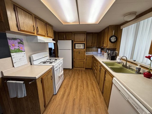 225 N Akers Street 121, Visalia, CA 93291