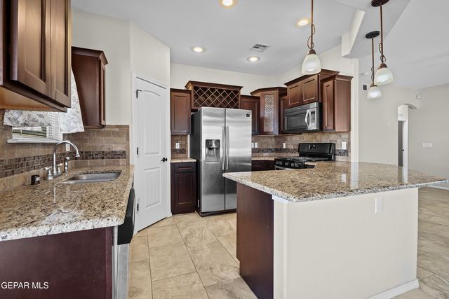 12148 CHERRY WOOD Lane, El Paso, TX 79934