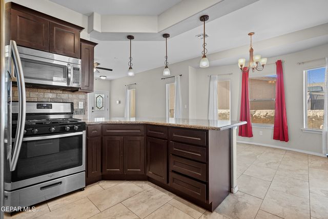 12148 CHERRY WOOD Lane, El Paso, TX 79934