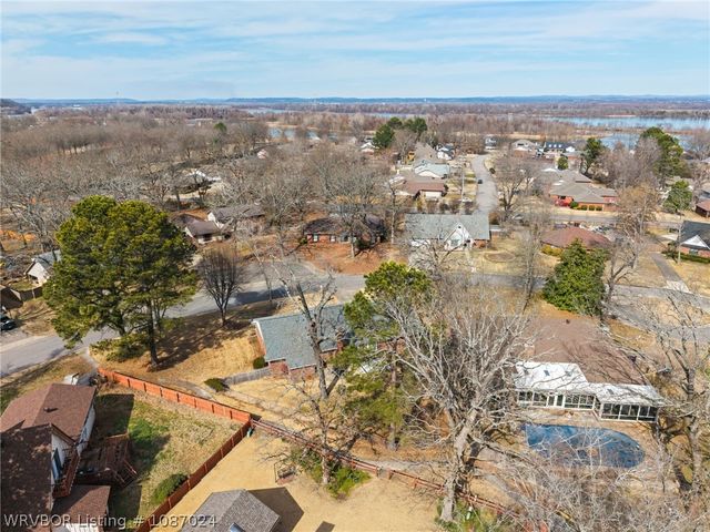 3211 Village Road, Fort Smith, AR 72903