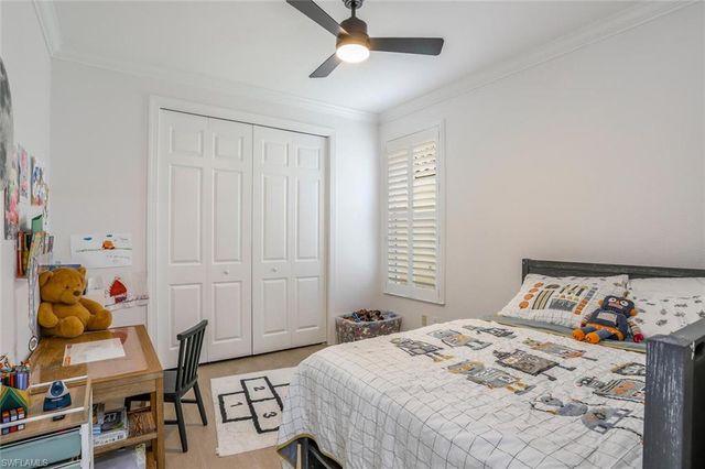 2862 Lone Pine LN, Naples, FL 34119