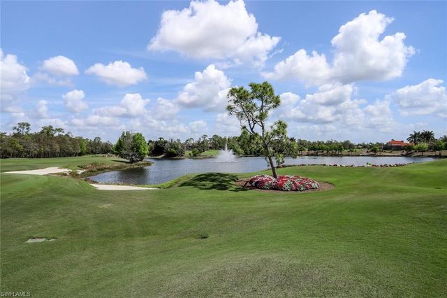 2862 Lone Pine LN, Naples, FL 34119