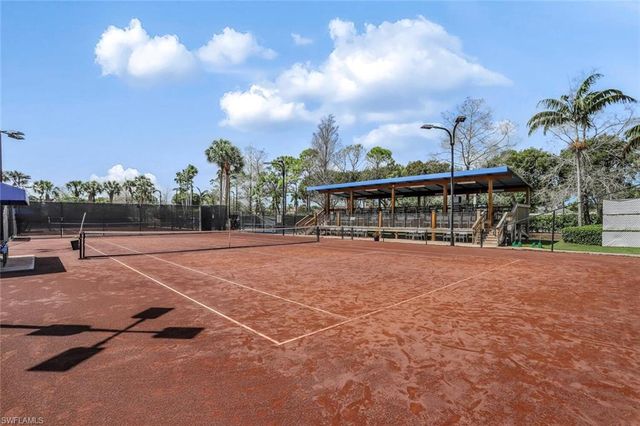 2862 Lone Pine LN, Naples, FL 34119