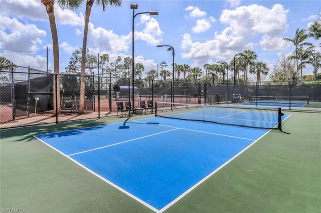 2862 Lone Pine LN, Naples, FL 34119