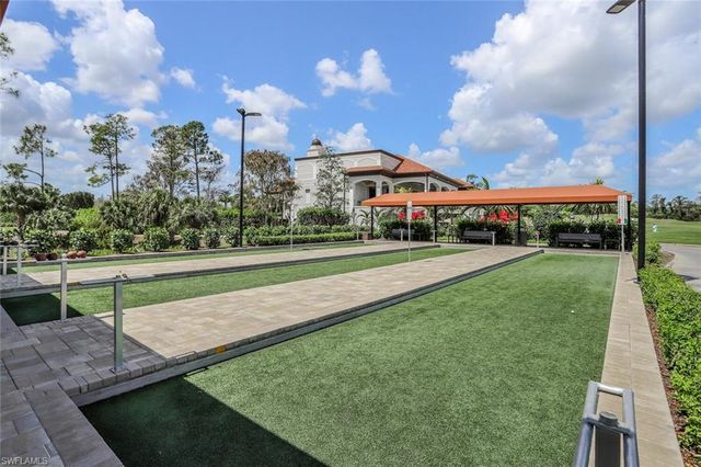 2862 Lone Pine LN, Naples, FL 34119