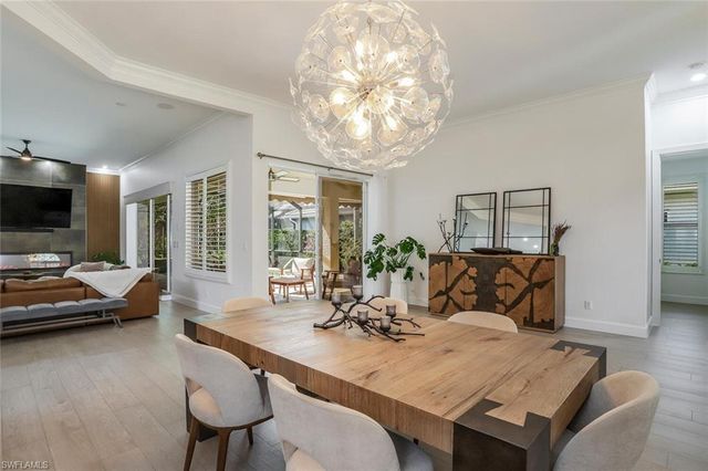 2862 Lone Pine LN, Naples, FL 34119