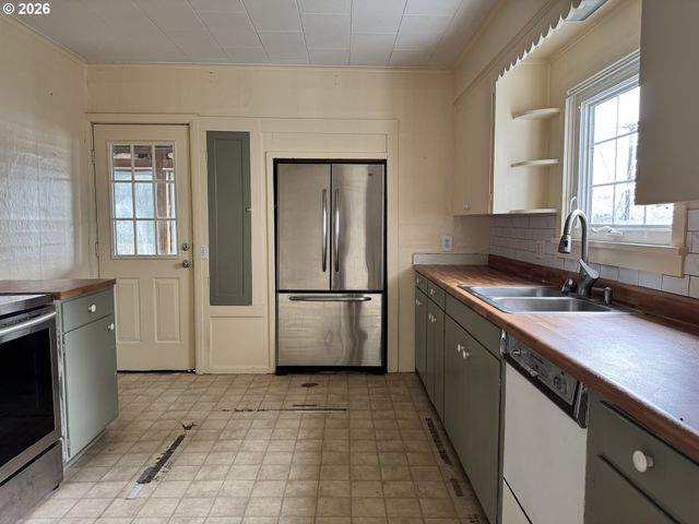 92747 HIGHWAY 202, Astoria, OR 97103