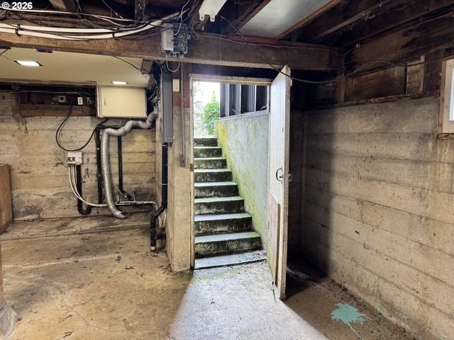 92747 HIGHWAY 202, Astoria, OR 97103