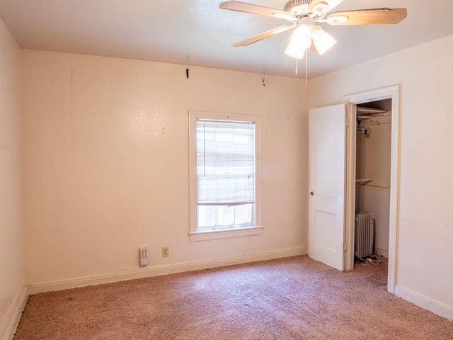 704 E Austin Ave, Round Rock, TX 78664