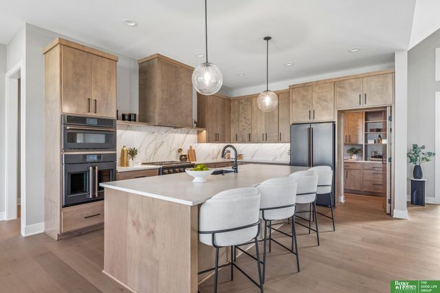 3538 S 210th Avenue, Elkhorn, NE 68022