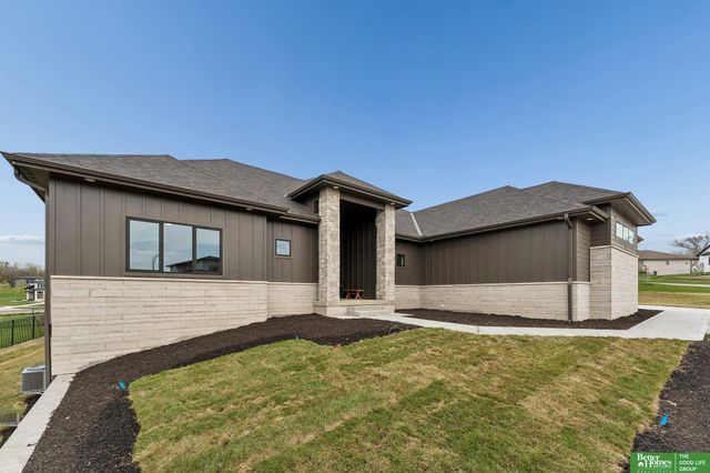 3538 S 210th Avenue, Elkhorn, NE 68022