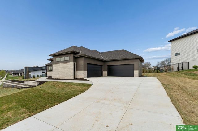 3538 S 210th Avenue, Elkhorn, NE 68022