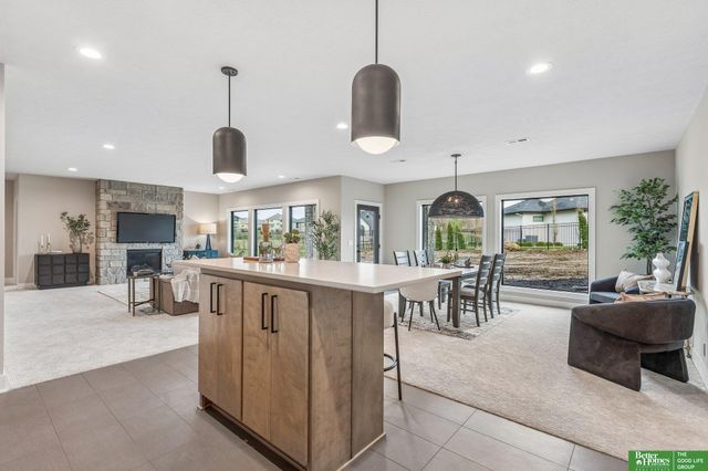 3538 S 210th Avenue, Elkhorn, NE 68022