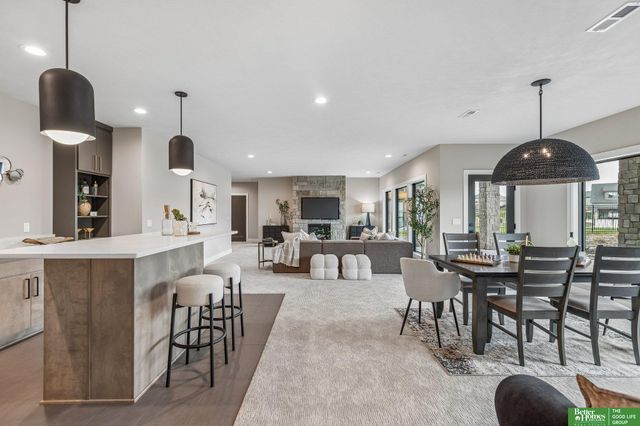 3538 S 210th Avenue, Elkhorn, NE 68022