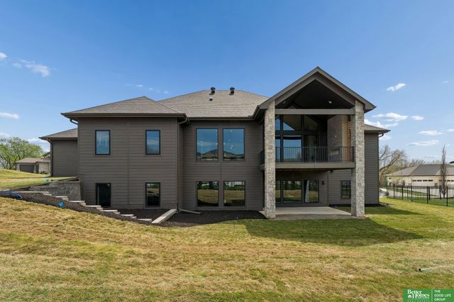 3538 S 210th Avenue, Elkhorn, NE 68022