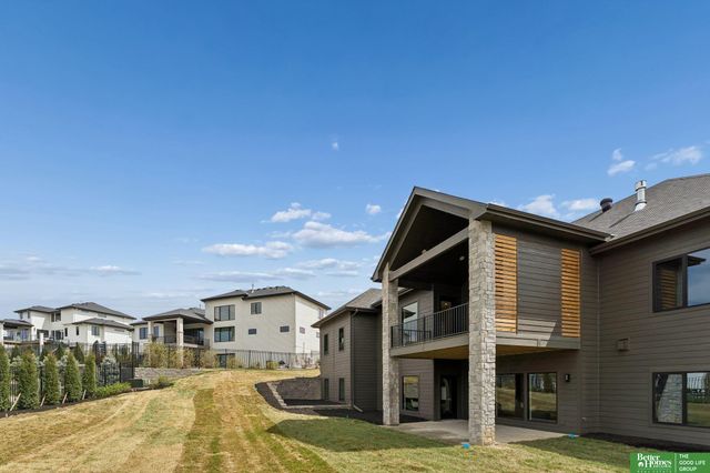 3538 S 210th Avenue, Elkhorn, NE 68022