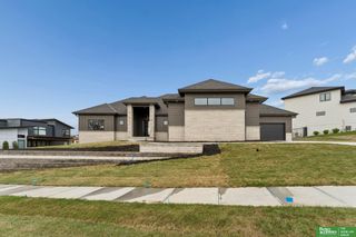 3538 S 210th Avenue, Elkhorn, NE 68022