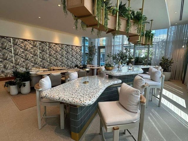 77 SE 5th street 1010, Miami, FL 33131