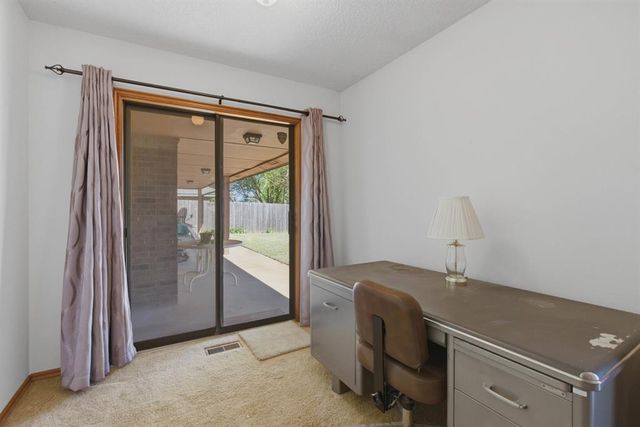 10036 Paisley Road, Yukon, OK 73099