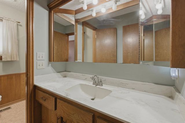 10036 Paisley Road, Yukon, OK 73099