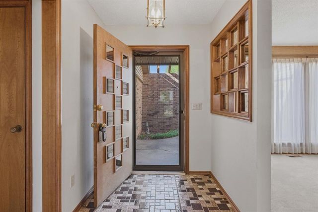 10036 Paisley Road, Yukon, OK 73099