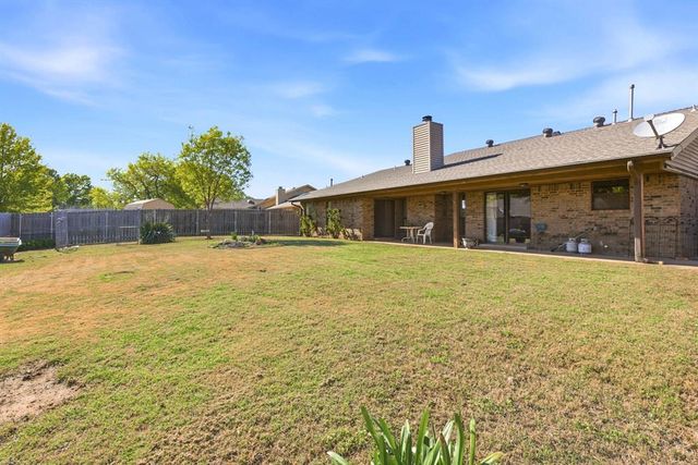 10036 Paisley Road, Yukon, OK 73099