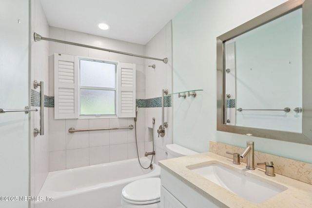 5709 ST ISABEL Drive, Jacksonville, FL 32277