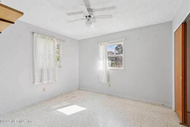 5709 ST ISABEL Drive, Jacksonville, FL 32277