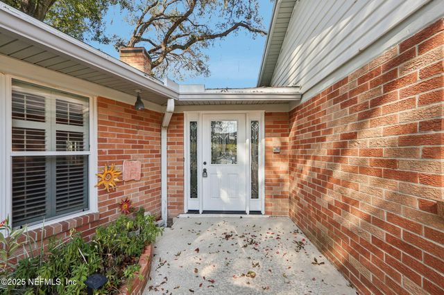 5709 ST ISABEL Drive, Jacksonville, FL 32277