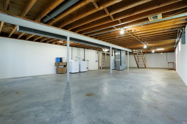 324 Indian Trail, Evansville, IN 47715