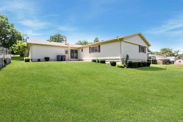 324 Indian Trail, Evansville, IN 47715