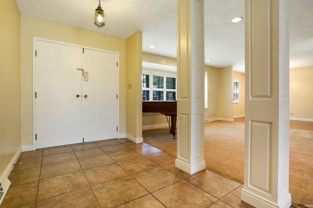 324 Indian Trail, Evansville, IN 47715