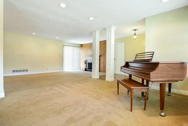324 Indian Trail, Evansville, IN 47715