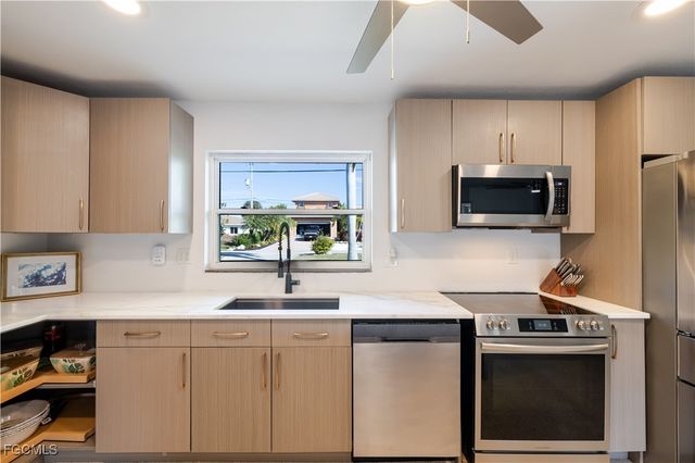 2579 Eighth AVE, St James City, FL 33956