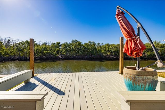 2579 Eighth AVE, St James City, FL 33956