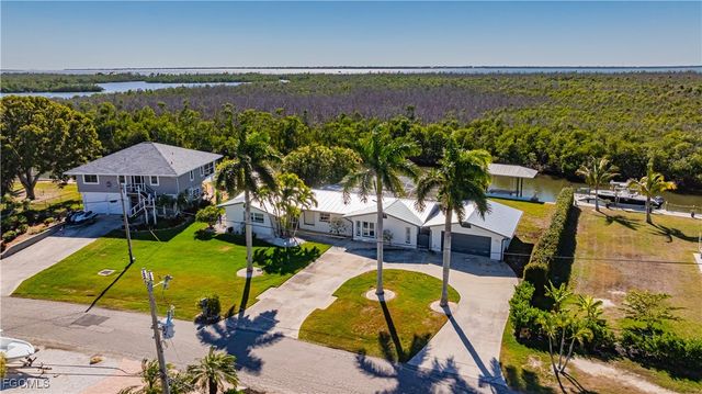 2579 Eighth AVE, St James City, FL 33956