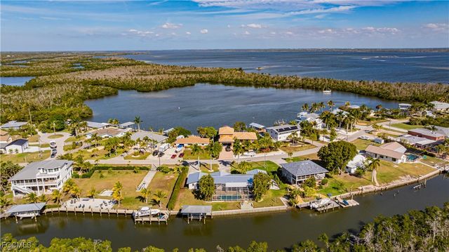 2579 Eighth AVE, St James City, FL 33956