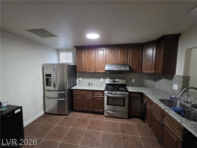 7184 Pleasant View Avenue, Las Vegas, NV 89147