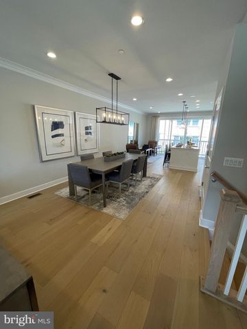 10324 GROSVENOR PL, North Bethesda, MD 20852