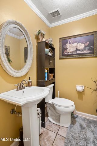 1503 Northlake Circle, Jackson, MS 39211