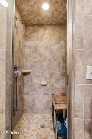 1503 Northlake Circle, Jackson, MS 39211