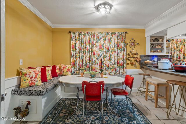 1503 Northlake Circle, Jackson, MS 39211