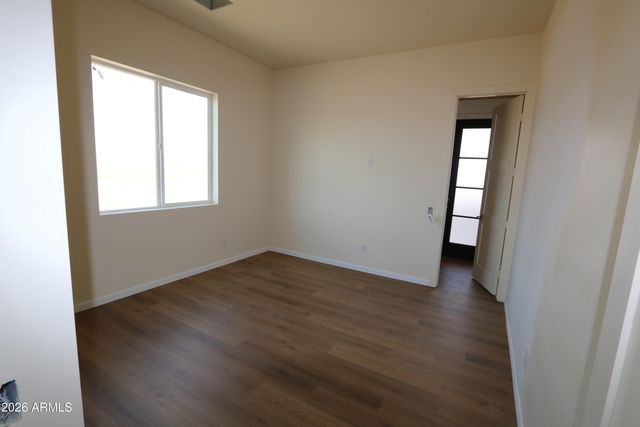 23316 W BARWICK Drive, Wittmann, AZ 85361