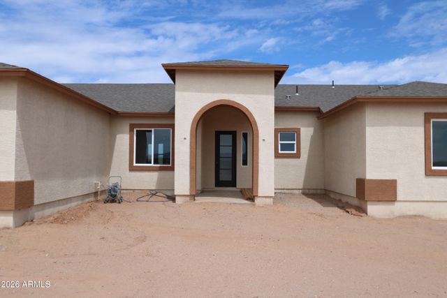 23316 W BARWICK Drive, Wittmann, AZ 85361