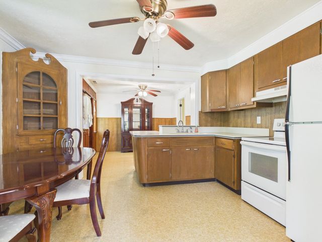 1778 County Road 144, South Point, OH 45680